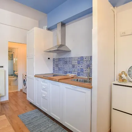 1 Bedroom Gorgeous Apartment In Rapallo Daire